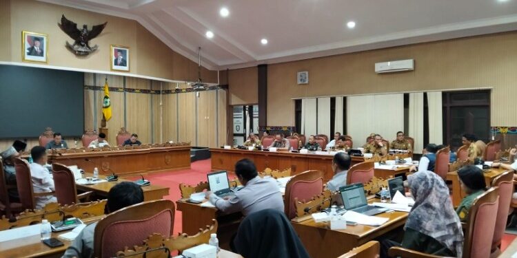 Foto:IST/MATA KALTENG - RDP distribusi pupuk bersubsidi di Kotim, 9 Februari 2026.