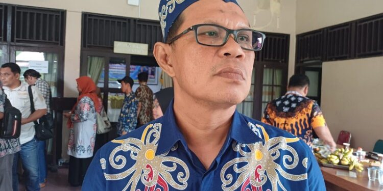Foto:Camat Pulau Hanaut, Fahrujiansyah.