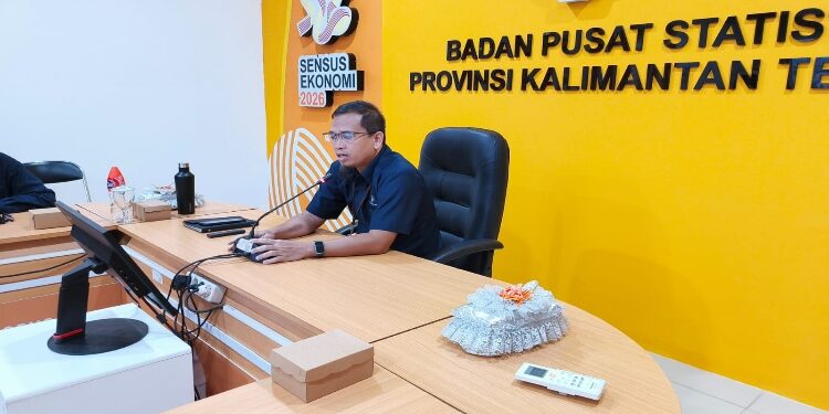 FOTO: IST/MATAKALTENG - Statistisi Ahli Madya BPS Provinsi Kalimantan Tengah M. Taufiqurrahman saat sampaikan paparan.