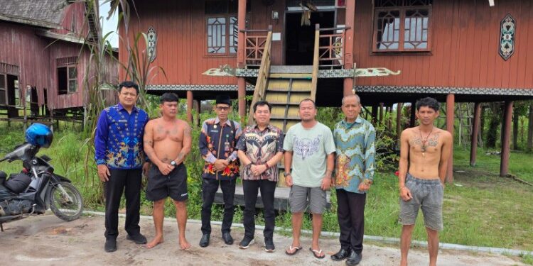 Foto:IST/MATA KALTENG - Ketua DPRD Kotim Rimbun saat kunjungi Taman Budaya di Sampit, 19 Februari 2026.