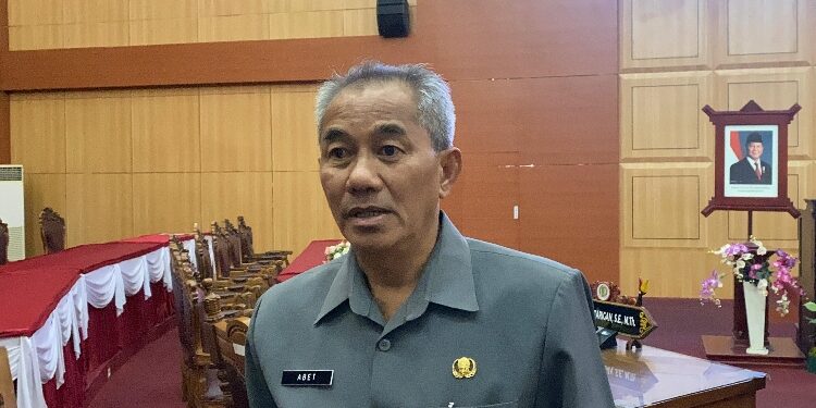 Sekretaris Daerah Kota Palangka Raya, Arbert Tombak.
