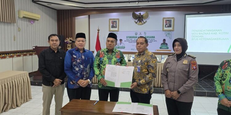 Foto:IST/MATA KALTENG - Penandatanganan PKS antara BPJS Ketenagakerjaan dan Baznas Kotim.