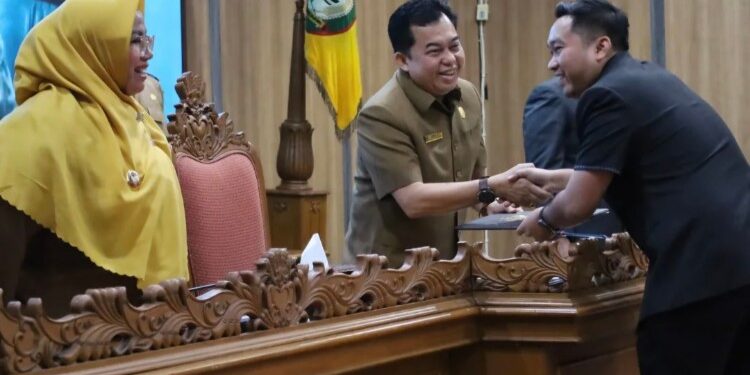 Foto:IST/MATA KALTENG - Perwakilan Dapil I (MB Ketapang) saat sampaikan hasil reses kepada pimpinan DPRD Kotim.