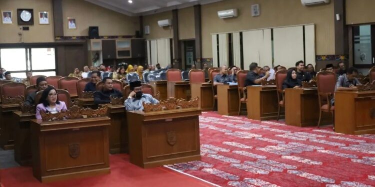 Foto:IST/MATA KALTENG - Penyampaian hasil reses Anggota DPRD Kotim belum lama ini.
