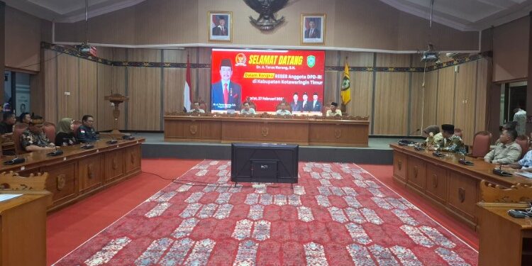 Foto:DIAN/MATA KALTENG - Reses Anggota DPD RI di Kotim Dr. A. Teras Narang Jumat, 27 Februari 2026.