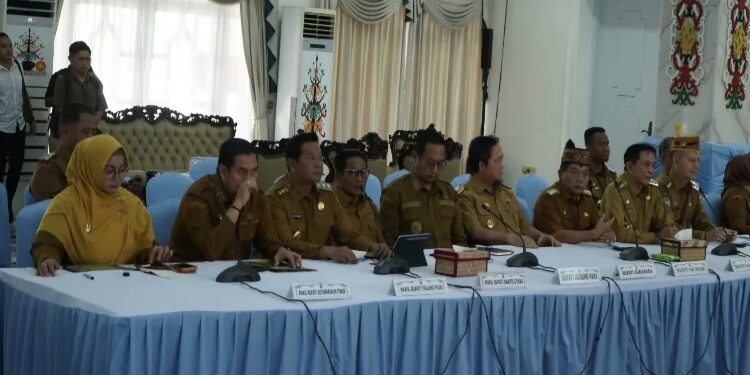 FOTO:IST/MATA KALTENG - Rapat pimpinan daerah terkait Kartu Huma Betang Sejahtera.