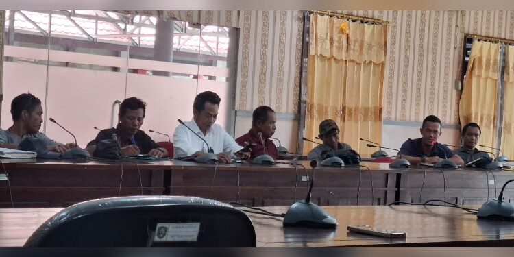 Foto:IST/MATA KALTENG - Audiensi bersama Asosiasi Masyarakat Peduli Plasma Kotim.