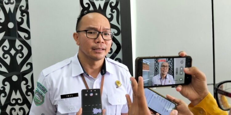 Foto:Kepala BMKG Stasiun Meteorologi Bandara H. Asan Sampit, Mulyono Leo Nardo.