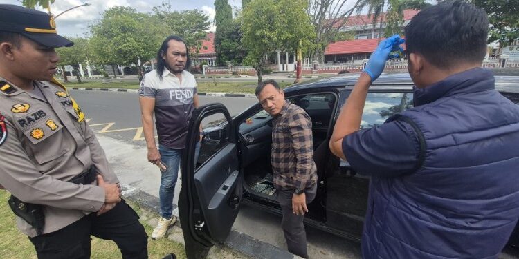 FOTO: Tim Inafis Polresta Palangka Raya, pada saat melakukan olah TKP dan mengumpulkan barang bukti.