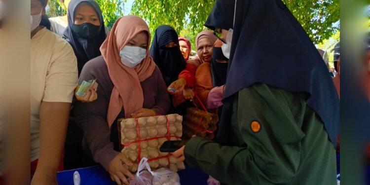 Foto:IST/MATA KALTENG - Suasana pasar murah yang digelar Dinas Pertanian dan Ketahanan Pangan Kotim, 13 Maret 2026.