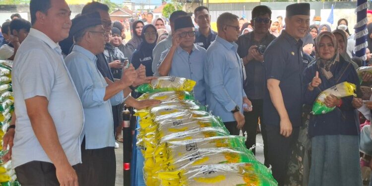 Foto:DIAN/MATA KALTENG - Pasar murah yang digelar PAN di Kotim, 16 Maret 2026.