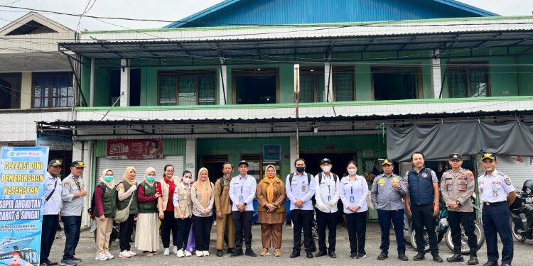 Foto:DIAN/MATA KALTENG - Pengawasan angkutan sungai yang dipimpin Wabup Kotim, Irawati, Senin 16 Maret 2026.