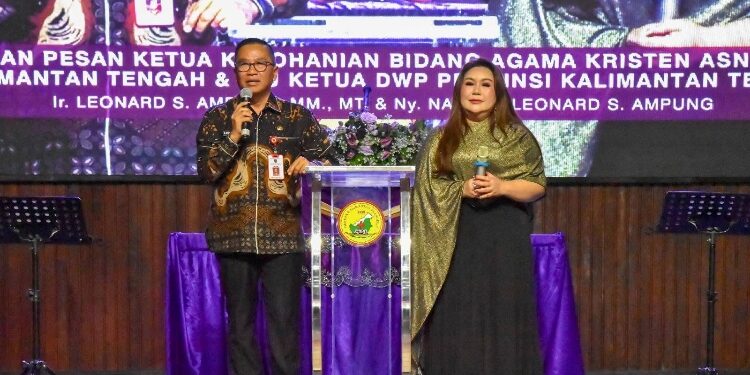 FOTO: IST/MATAKALTENG - Pelaksana Tugas Sekretaris Daerah Provinsi Kalimantan Tengah Leonard S Ampung saat menyampaikan pidato perpisahan. 