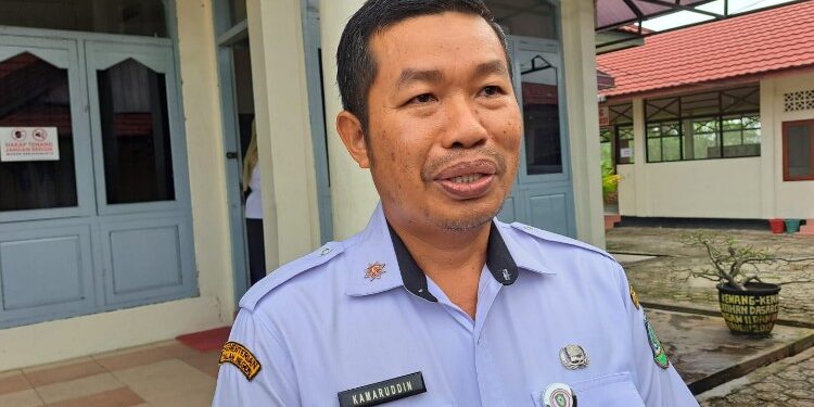 Foto:Kepala Badan Kepegawaian dan Pengembangan Sumber Daya Manusia (BKPSDM) Kotim, Kamaruddin Makkalepu.
