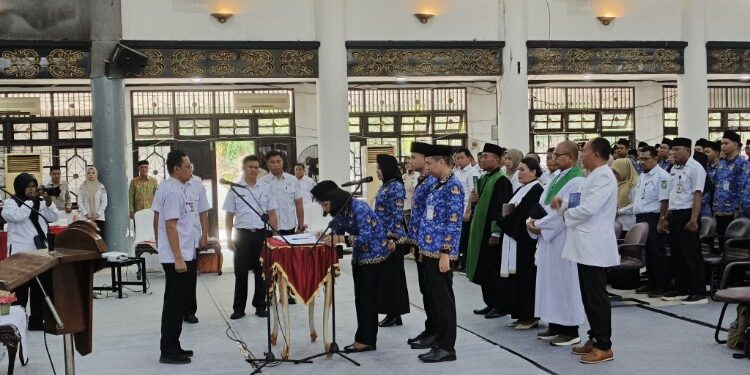 Foto:IST/MATA KALTENG - Pelantikan sejumlah ASN di lingkup Pemkab Kotim, 1 April 2026.