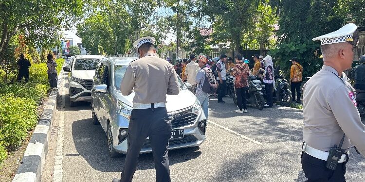 FOTO: IST/MATAKALTENG - Suasana Razia Gabungan Yang dilakukan di Jalan Wahidin Sudirohusodo, Kamis 9 April 2026.