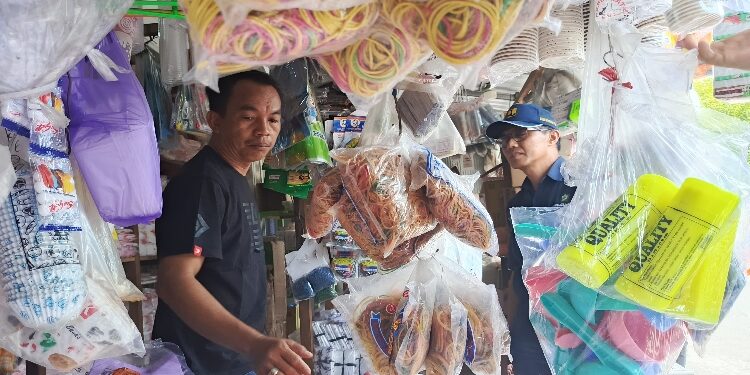 FOTO: IST/MATA KALTENG - Pedagang kemasan di PPM Sampit.