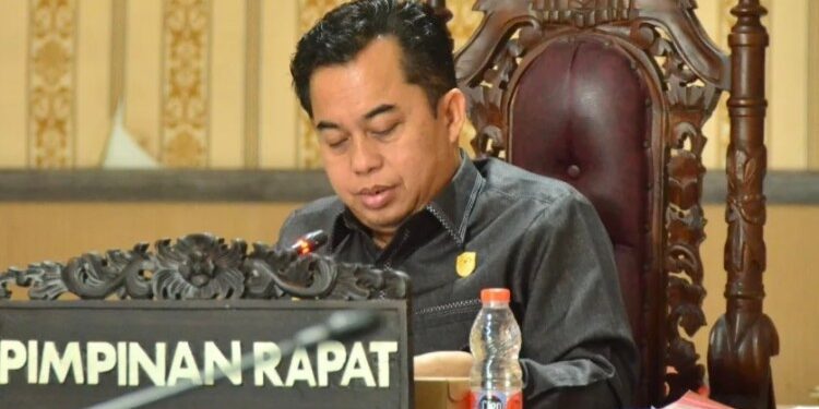 Foto:Ketua DPRD Kabupaten Kotawaringin Timur (Kotim), Rimbun.