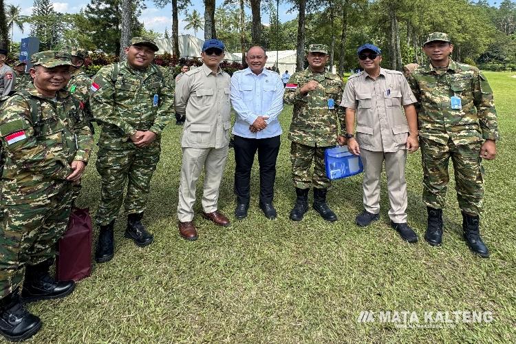 FOTO: IST/MAYAKALTENG - Para pimpinan parlemen yang mengikuti retret Ketua DPRD se-Indonesia di Akademi Militer Magelang pada 15–19 April 2026.