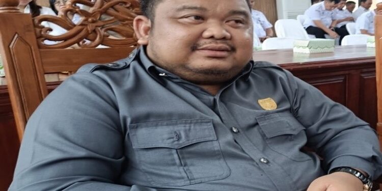 Anggota DPRD Gunung Mas, Tuah.