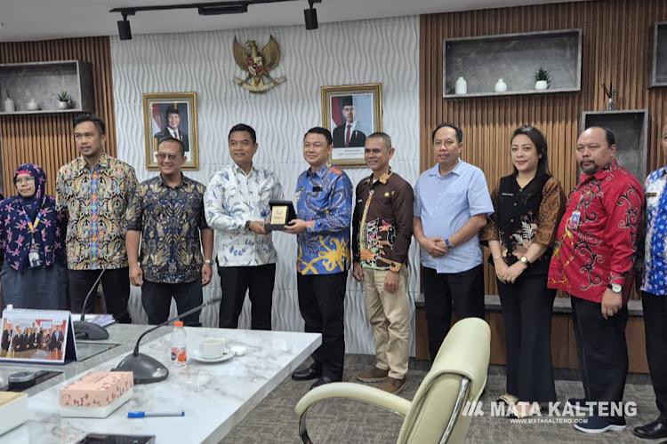 Bupati Kapuas Lakukan Audiensi dengan Sesditjen Perikanan Tangkap KKP RI