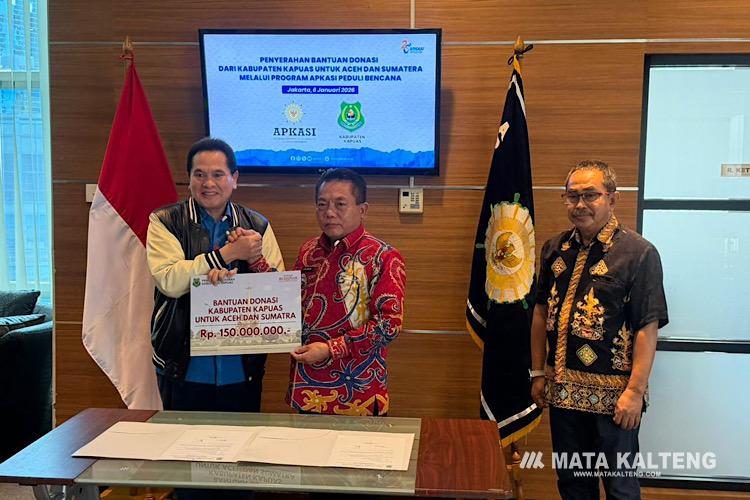 Pemkab Kapuas Salurkan Donasi Peduli Bencana untuk Aceh dan Sumatera