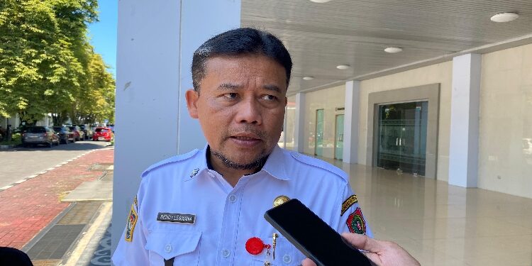 FOTO: NRA/MATAKALTENG - Kepala Dinas Tanaman Pangan, Hortikultura, dan Peternakan (TPHP) Kalteng, Rendy Lesmana, saat diwawancarai wartawan.