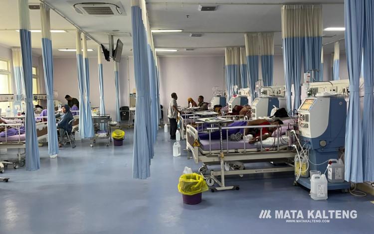 Foto:IST/MATA KALTENG - Ruangan hemodialisa atau cuci darah di RSUD dr Murjani Sampit.