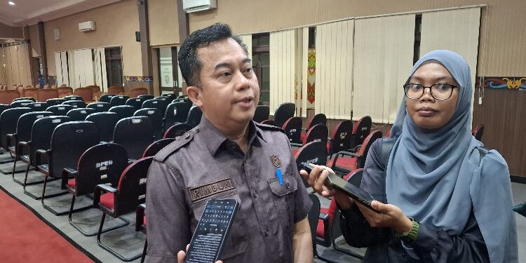 Ketua DPRD Kotim, Rimbun.