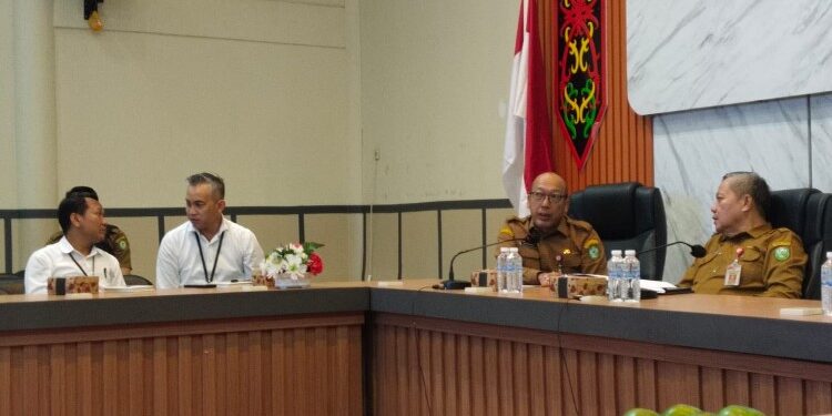 Foto:IST/MATA KALTENG - Rapat pembentukan Forum Koordinasi Lintas Sektor Bidang Literasi Digital dan Keamanan Informasi, Senin 25 Mei 2026.