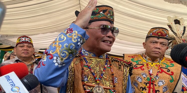 FOTO: NRA/MATAKALTENG - Agustiar Sabran usai Upacara Peringatan Hari Jadi ke-69 Provinsi Kalimantan Tengah di Halaman Kantor Gubernur Kalteng, Palangka Raya, Sabtu 23 Mei 2026.