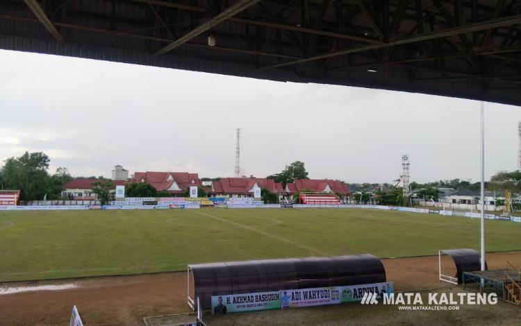 FOTO: AGUS/MATAKALTENG- Lapangan stadion 29 Nopember Sampit yang akan menjadi tempat turnamen HNR Cup 2 tahun 2026.