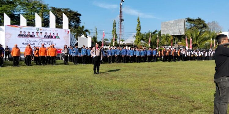 Foto:IST/MATA KALTENG - Peringatan Hari Lahir Pancasila Tahun 2026 yang dirangkai dengan Apel Siaga Sensus Ekonomi (SE) 2026 di halaman Kantor Bupati Kotim, Senin, 1 Juni 2026.