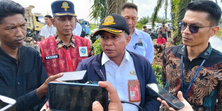 Foto:Kepala Bandara H Asan Sampit, Abdul Haris.