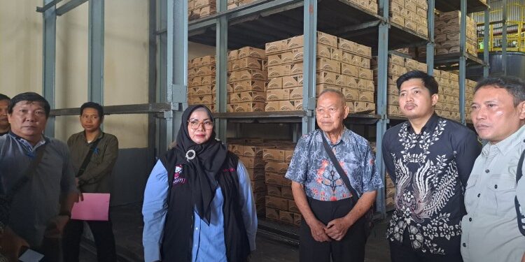 Foto:DIAN/MATA KALTENG - sidak dan pengawasan terhadap distribusi kebutuhan pokok, khususnya LPG dan minyak goreng Minyakita oleh Pemda Kotim, 12 Juni 2026.