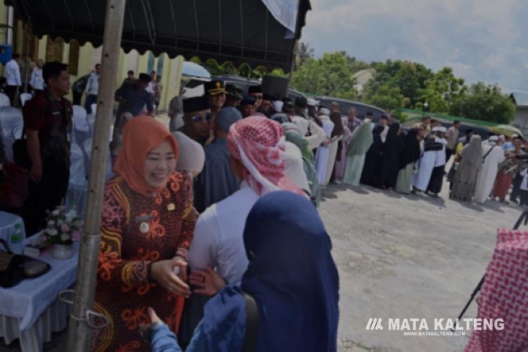Bupati Kobar Sambutan Kedatangan Jemaah Haji