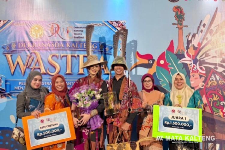 Dekranasda Kobar Torehkan Prestasi Kalteng Wastra Festival 2026