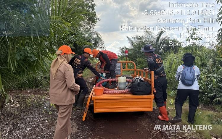 Foto:BPBD/MATA KALTENG - Kebakaran lahan di Jalan Amin Klaru, Kecamatan MB Ketapang.