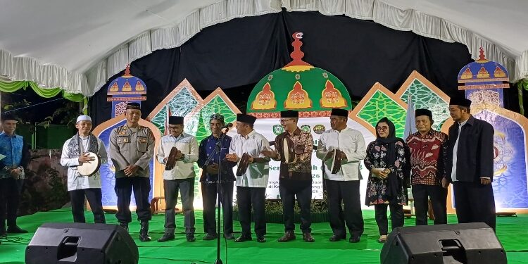 Foto:IST/MATA KALTENG - Pembukaan MTQ Ke-57 dan FSQ Ke-3 Kecamatan Baamang, Jumat 19 Juni 2026 malam.