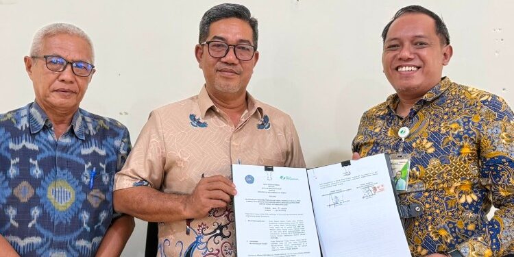 Foto:DIAN/MATA KALTENG - Penandatanganan kerjasama antara BPJS Ketenagakerjaan cabang Sampit dengan Universitas Muhammadiyah Sampit.
