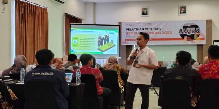 FOTO: IST/MATA KALTENG - Kegiatan sosialisasi program jaminan sosial ketenagakerjaan kepada petugas Sensus Ekonomi di Seruyan.