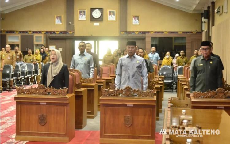 Foto:IST/MATA KALTENG - Rapat paripurna penyampaian pandangan umum fraksi DPRD Kotim.