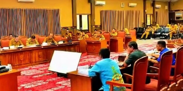 Foto:IST/MATA KALTENG - Rapat Badan Anggaran pembahasan Rancangan KUA PPAS.
