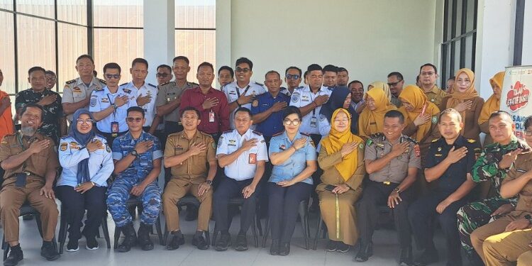Foto:DIAN/MATA KALTENG - Rapat Koordinasi Penyusunan Dokumen Rencana Kontingensi dan Pembentukan Forum Bandara Sehat di wilayah kerja Bandara H. Asan Sampit, 20 Juli 2026.
